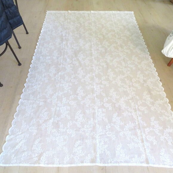 Elegant White Floral Lace Curtain Panels 58"W x 96"L Scalloped Edges Set of 2 - Picture 2 of 6